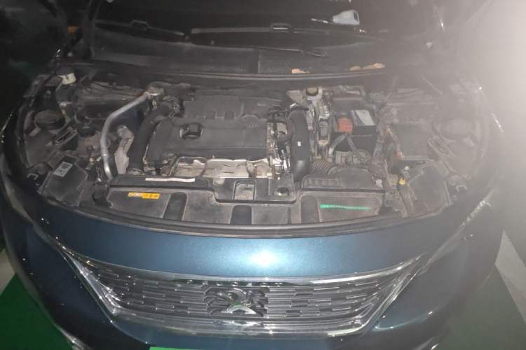 Used Peugeot 5008 2017 380THP 7-Seater Elite Edition Engine Bay