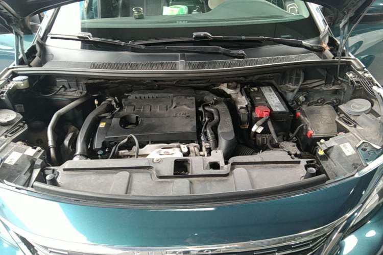 Used Peugeot 5008 2017 380THP 5-Seater Elite Edition Engine Bay