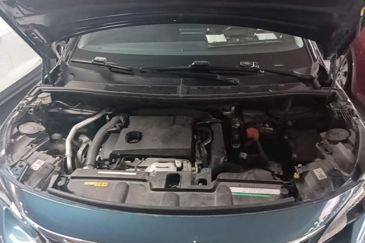 Used Peugeot 5008 2017 380THP 7-Seater Luxury Edition Engine Bay