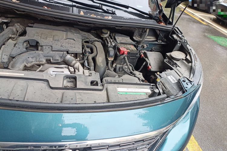 Used Peugeot 5008 2017 350THP 7-Seater Elite Edition Engine Bay Left