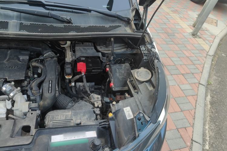 Used Peugeot 5008 2017 350THP 7-Seater Elite Edition Engine Bay Left