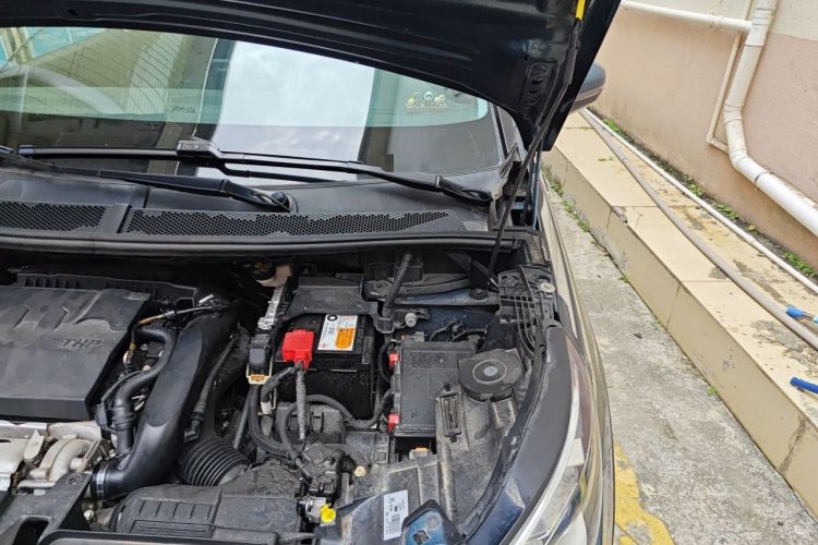 Used Peugeot 5008 2017 380THP 7-Seater Elite Edition Engine Bay Left