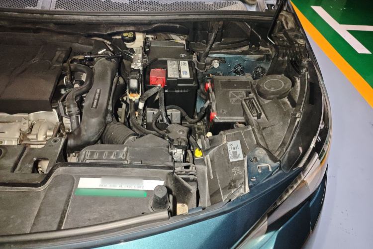 Used Peugeot 5008 2017 380THP 7-Seater Elite Edition Engine Bay Left
