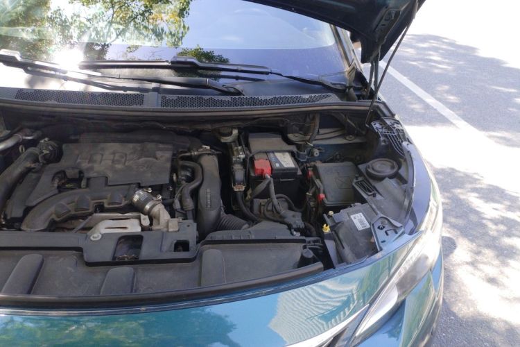 Used Peugeot 5008 2017 350THP 7-Seater Elite Edition Engine Bay Left