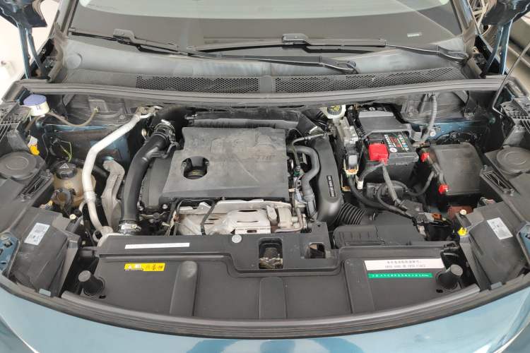 Used Peugeot 5008 2017 380THP 7-Seater Elite Edition Engine Bay
