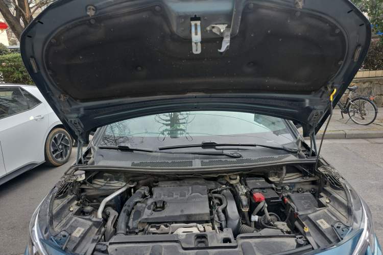 Used Peugeot 5008 2017 380THP 7-Seater Luxury GT Edition Engine Bay