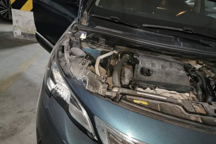 Used Peugeot 5008 2017 380THP 7-Seater Elite Edition Engine Bay Right