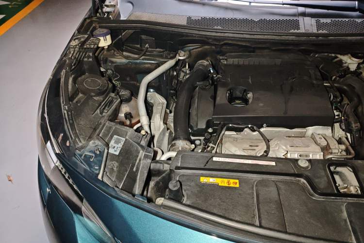 Used Peugeot 5008 2017 380THP 7-Seater Elite Edition Engine Bay Right