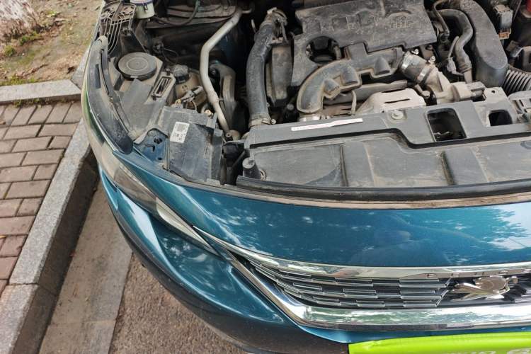Used Peugeot 5008 2017 350THP 7-Seater Elite Edition Engine Bay Right