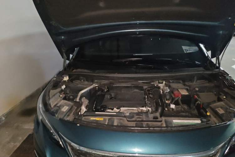 Used Peugeot 5008 2017 380THP 7-Seater Luxury GT Edition Engine Bay Right