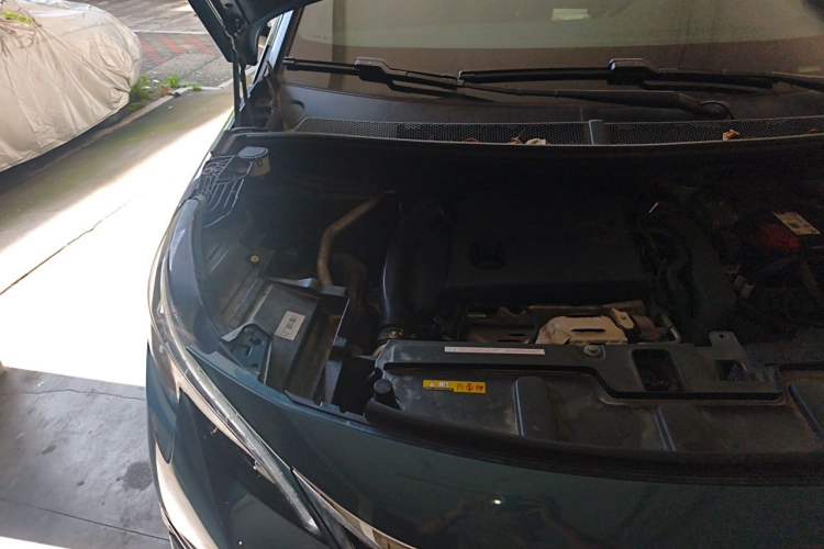 Used Peugeot 5008 2017 380THP 7-Seater Luxury GT Edition Engine Bay Right