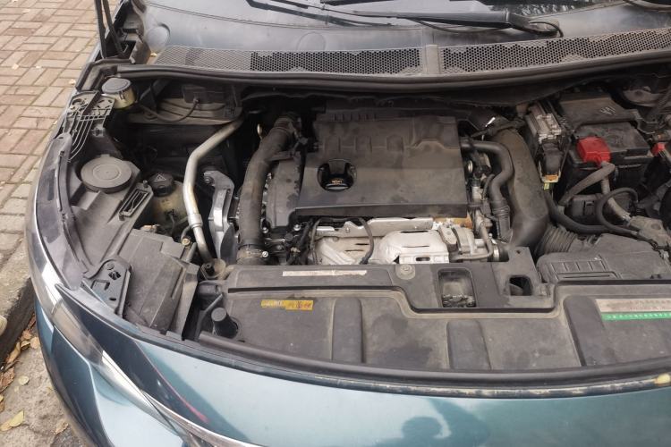 Used Peugeot 5008 2017 380THP 7-Seater Elite Edition Engine Bay Right