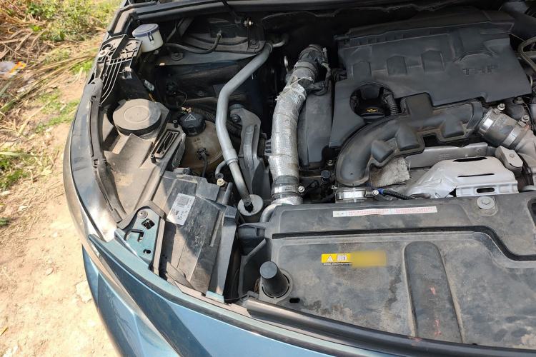Used Peugeot 5008 2017 350THP 7-Seater Elite Edition Engine Bay Right