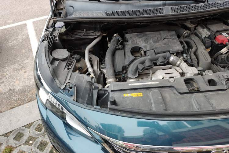 Used Peugeot 5008 2017 350THP 7-Seater Elite Edition Engine Bay Right