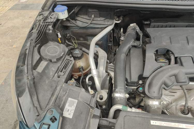 Used Peugeot 5008 2017 350THP 7-Seater Elite Edition Engine Bay Right