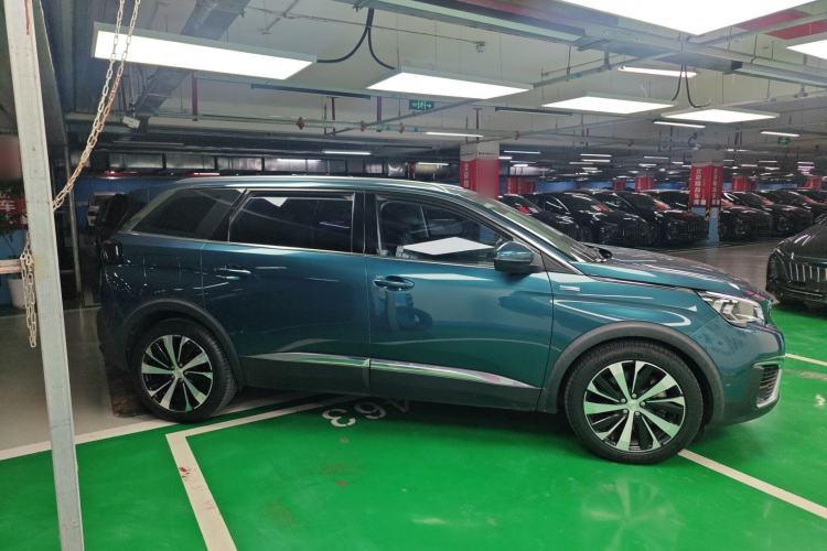 Used Peugeot 5008 2017 380THP 7-Seater Luxury Edition Exterior 2