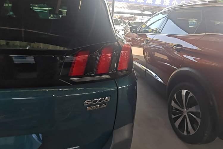 Used Peugeot 5008 2017 350THP 5-Seat Elite Edition Exterior 3