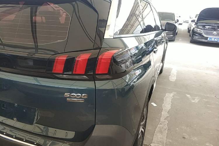 Used Peugeot 5008 2017 380THP 7-Seater Elite Edition Exterior 3