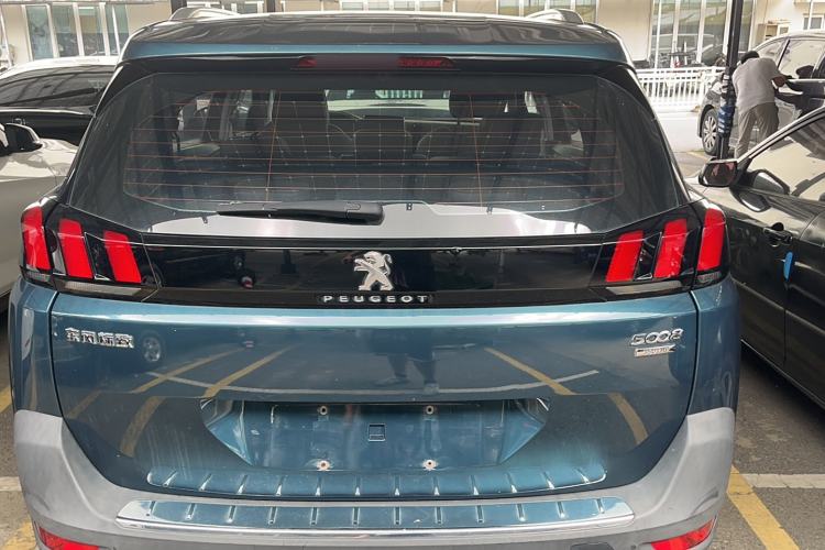 Used Peugeot 5008 2017 350THP 7-Seater Elite Edition Exterior 4