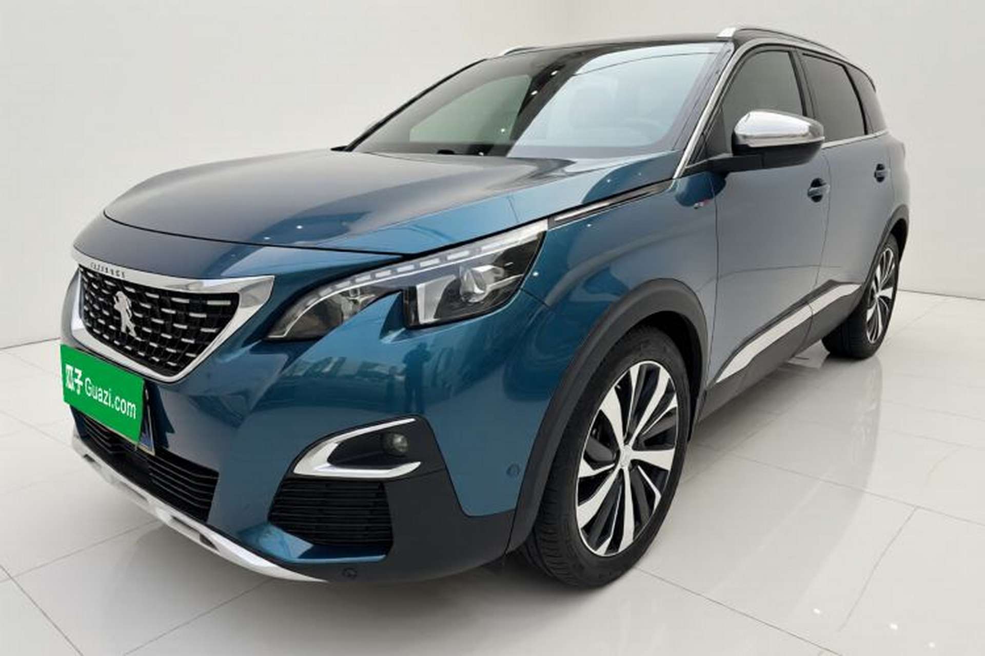 Used Peugeot 5008 2017 380THP 7-Seater Luxury GT Edition Front Left 45 Deg