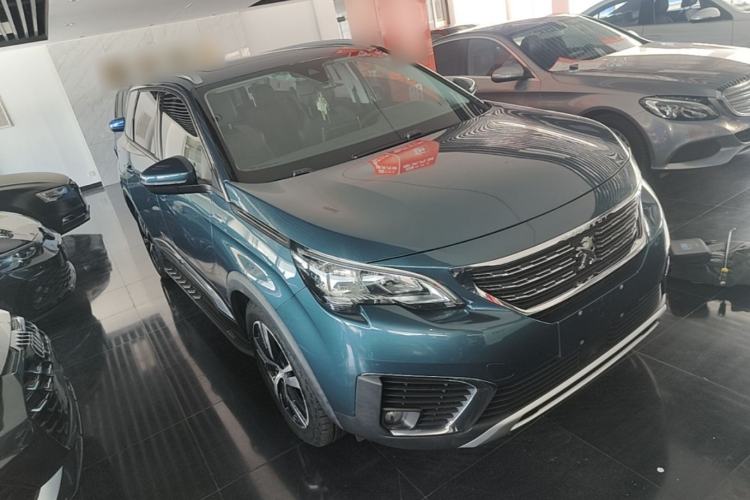 Used Peugeot 5008 2017 380THP 7-Seater Boundary-Free Edition Front Right 45 Deg