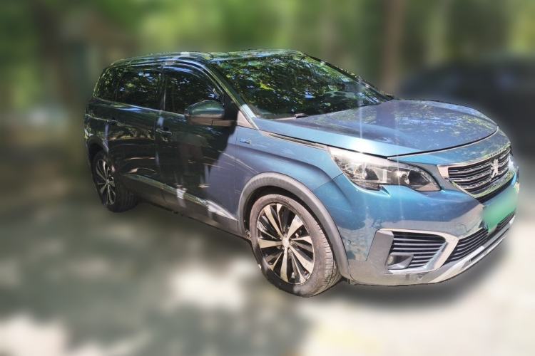 Used Peugeot 5008 2017 380THP 7-Seater Luxury Edition Front Right 45 Deg