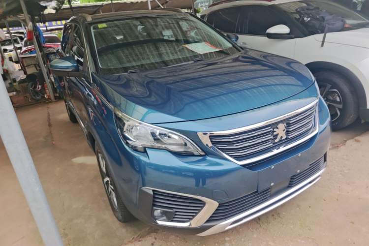 Used Peugeot 5008 2017 380THP 7-Seater Boundary-Free Edition Front Right 45 Deg
