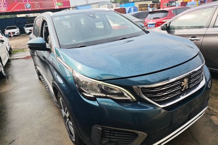 Used Peugeot 5008 2017 380THP 7-Seater Elite Edition Front Right 45 Deg