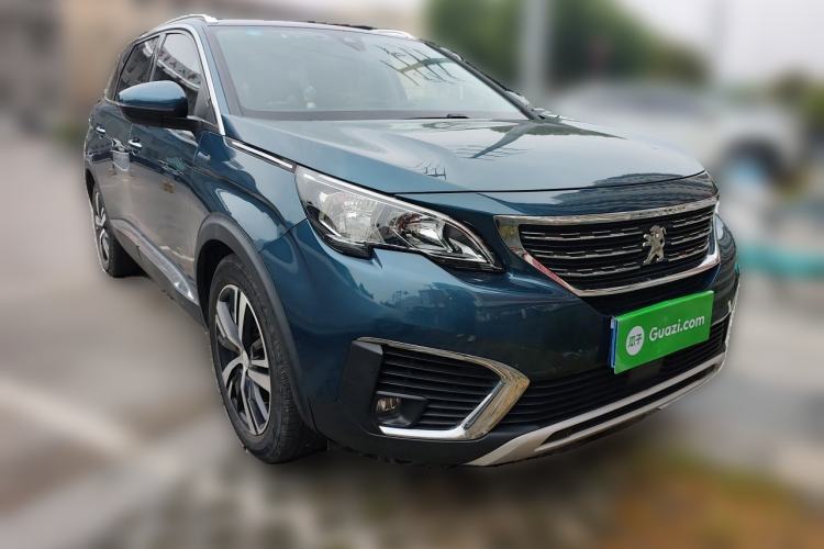 Used Peugeot 5008 2017 350THP 7-Seater Elite Edition Front Right 45 Deg