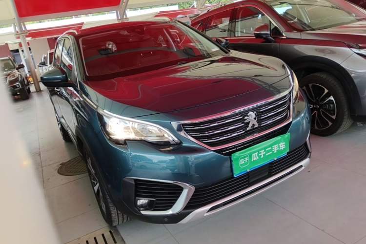 Used Peugeot 5008 2017 380THP 7-Seater Luxury Edition Front Right 45 Deg