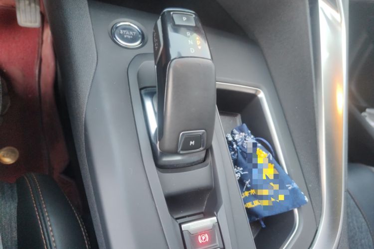 Used Peugeot 5008 2017 350THP 7-Seater Elite Edition Gear Lever