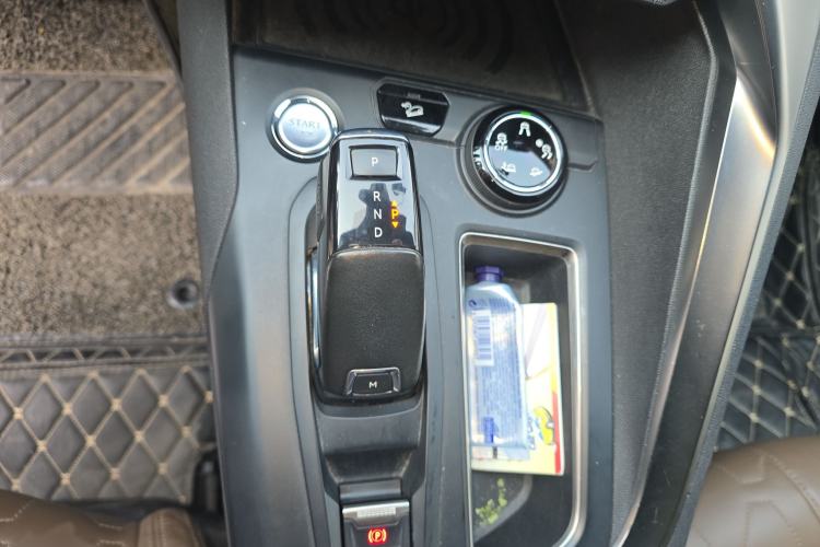 Used Peugeot 5008 2017 380THP 7-Seater Luxury GT Edition Gear Lever
