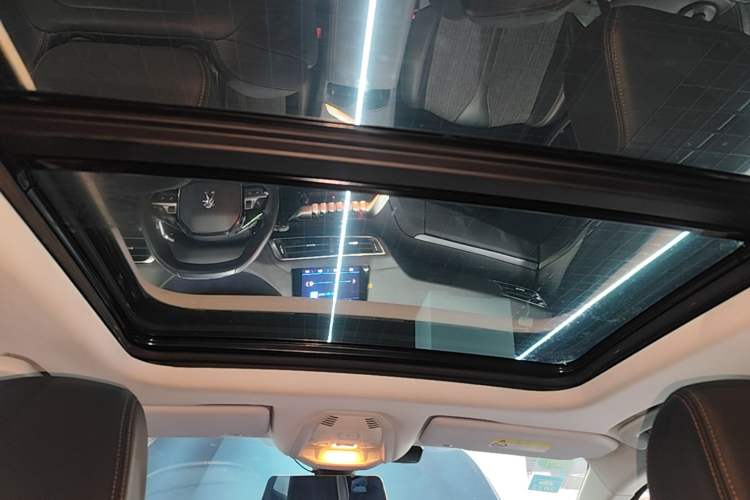 Used Peugeot 5008 2017 380THP 5-Seater Elite Edition Headliner