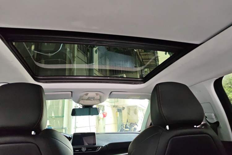 Used Peugeot 5008 2017 350THP 7-Seater Elite Edition Headliner