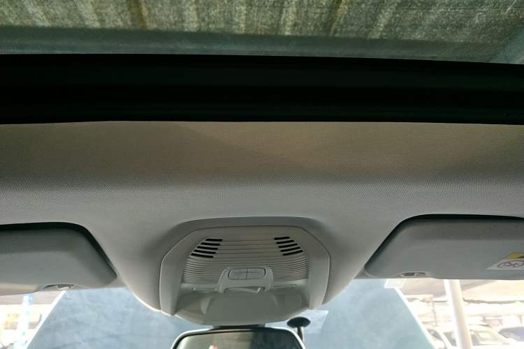Used Peugeot 5008 2017 380THP 7-Seater Luxury Edition Headliner
