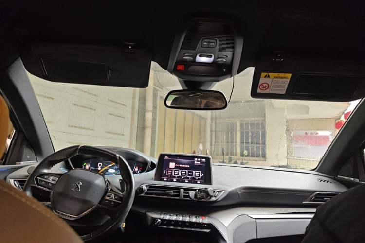 Used Peugeot 5008 2017 380THP 7-Seater Luxury GT Edition Headliner