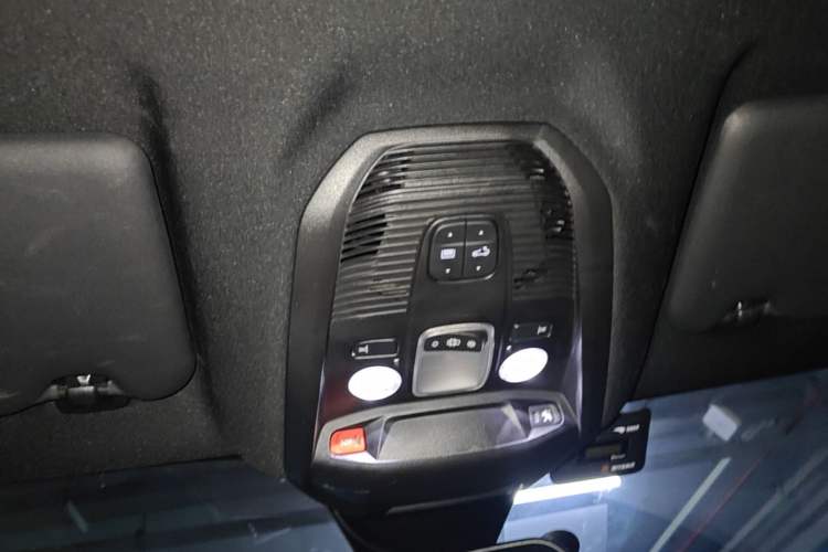 Used Peugeot 5008 2017 380THP 7-Seater Luxury GT Edition Headliner