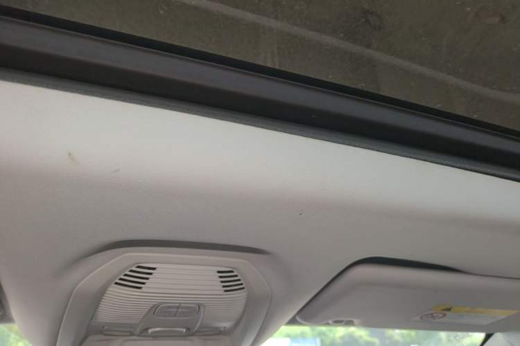 Used Peugeot 5008 2017 350THP 5-Seat Elite Edition Headliner