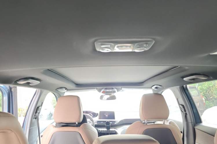 Used Peugeot 5008 2017 380THP 7-Seater Luxury GT Edition Headliner