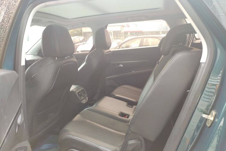 Used Peugeot 5008 2017 350THP 7-Seater Elite Edition Interior 1