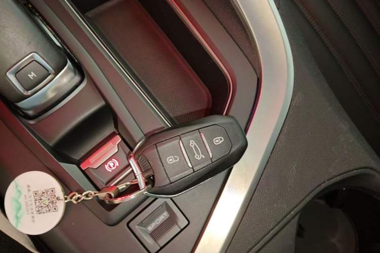 Used Peugeot 5008 2017 380THP 7-Seater Luxury Edition Interior 1