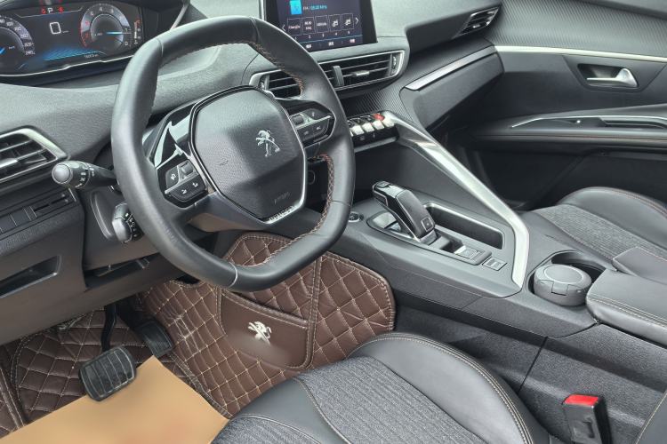 Used Peugeot 5008 2017 380THP 7-Seater Elite Edition Interior 10