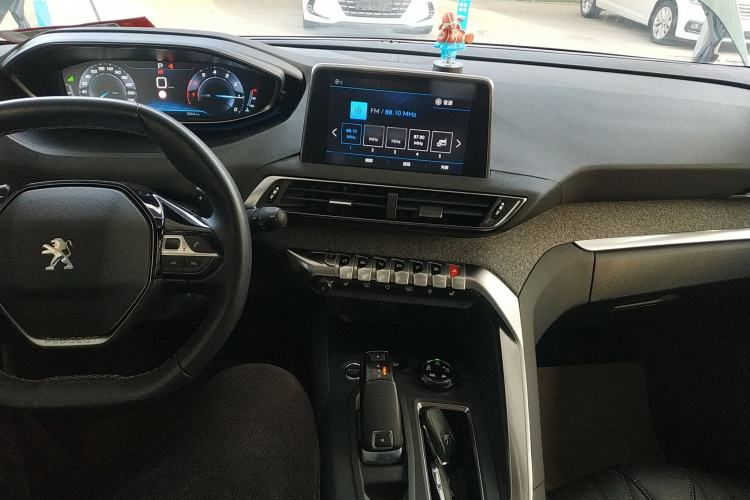 Used Peugeot 5008 2017 380THP 7-Seater Luxury Edition Interior 2