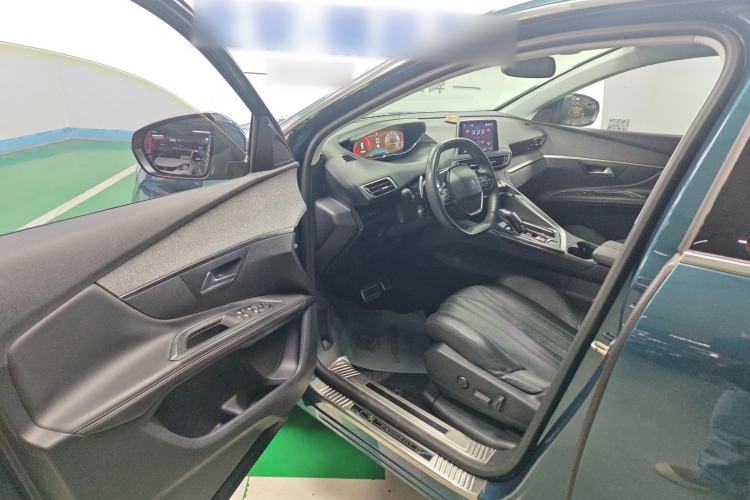 Used Peugeot 5008 2017 380THP 7-Seater Luxury Edition Interior 2