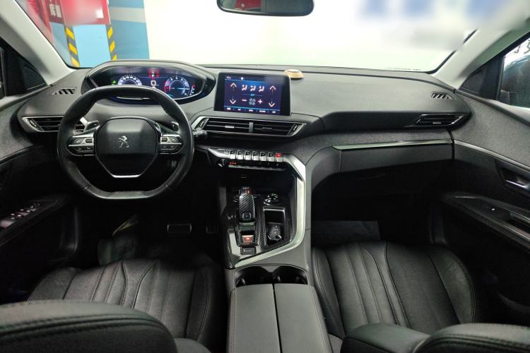 Used Peugeot 5008 2017 380THP 7-Seater Luxury Edition Interior 3