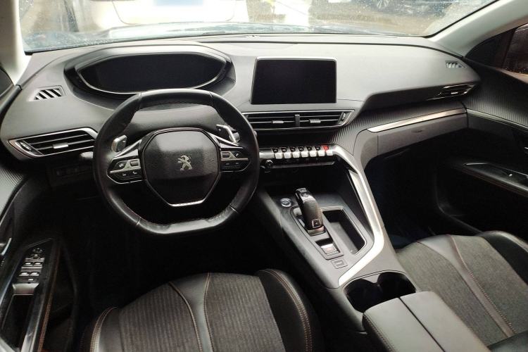Used Peugeot 5008 2017 350THP 7-Seater Elite Edition Interior 3