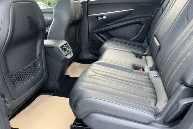 Used Peugeot 5008 2017 380THP 7-Seater Boundary-Free Edition Interior 3