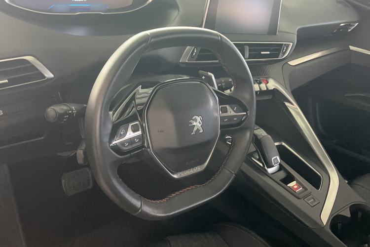 Used Peugeot 5008 2017 350THP 7-Seater Elite Edition Interior 3