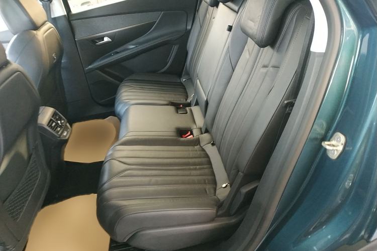 Used Peugeot 5008 2017 380THP 7-Seater Luxury Edition Interior 4