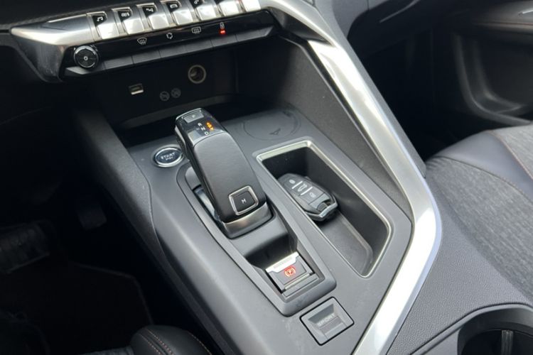 Used Peugeot 5008 2017 380THP 7-Seater Elite Edition Interior 4
